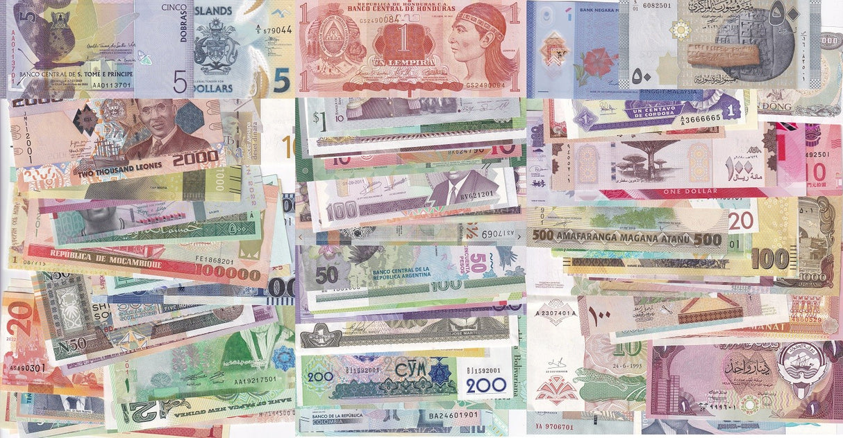World Collectible SET OF 100 different COUNTRIES UNC