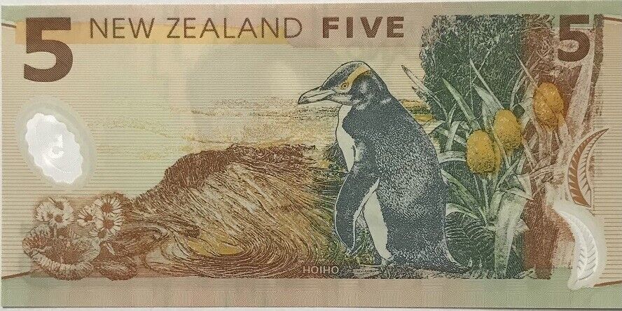 New Zealand 5 Dollars 2004 P 185 Polymer UNC