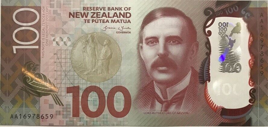New Zealand 100 Dollars 2015/2016 Polymer P 195 AA Prefix UNC