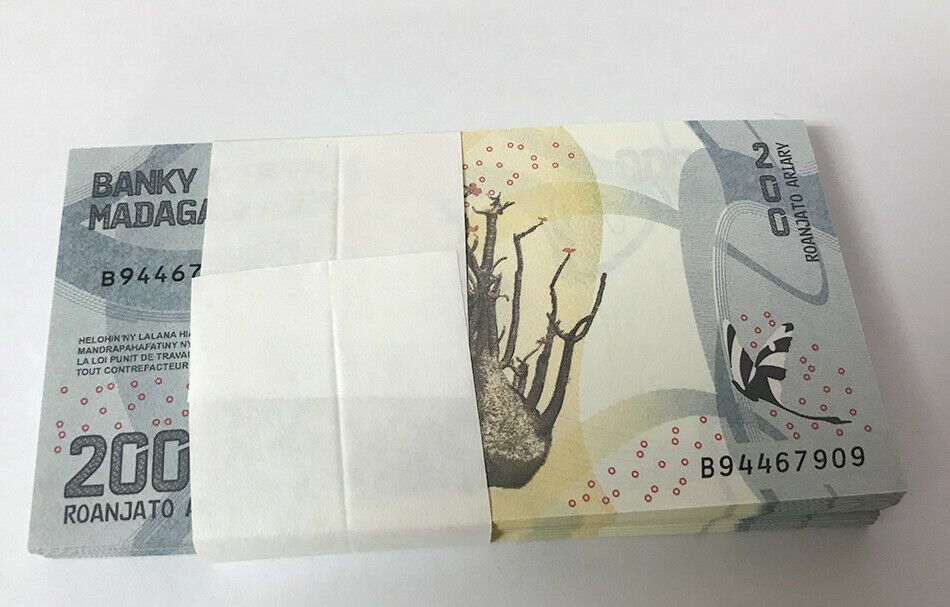 Madagascar 200 Ariary 2017 P 98 UNC Lot 100 Pcs 1 Bundle