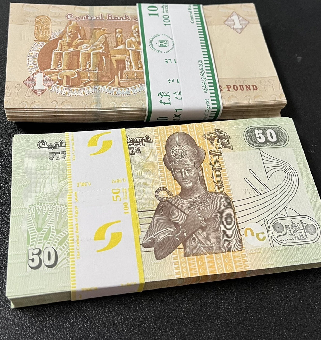 Egypt Set 2 X 100 UNC 50 Piastres 1 Pound Mixed Years P 70 P 71 = Lot 2 Bundle