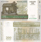 Madagascar 200 Ariary 2004 P 87 b UNC