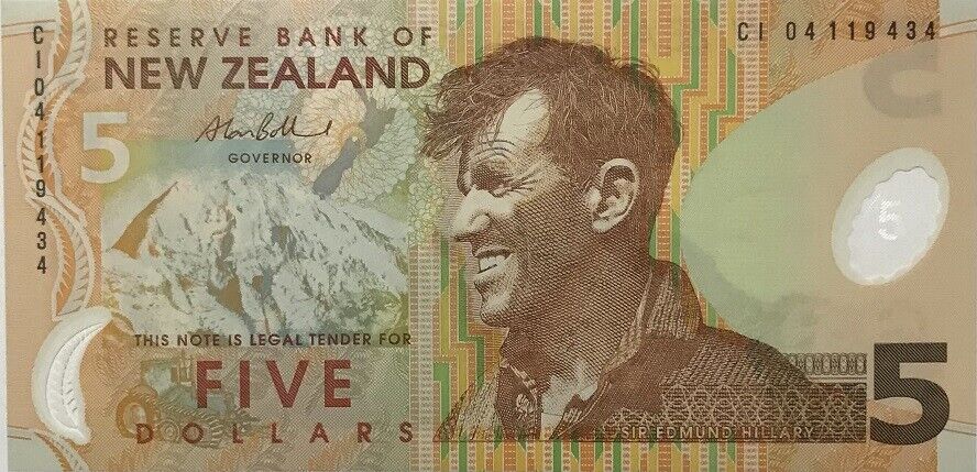 New Zealand 5 Dollars 2004 P 185 Polymer UNC